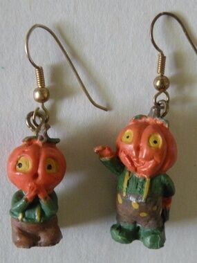 Adorable Pumpkin Head People Dangle Pierced Earrings, Halloween, Or Fun Anytime